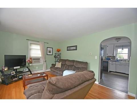 3 Olin St, Worcester, MA 01606 photo 3