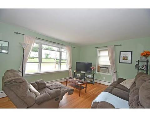 3 Olin St, Worcester, MA 01606 photo 2