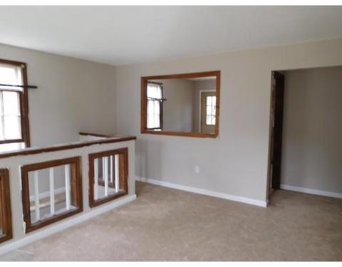 71 Ely St, Holyoke, MA 01040 photo 5