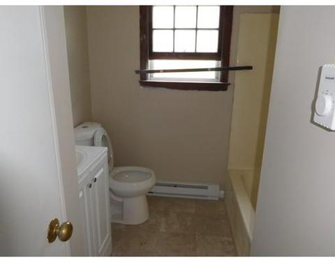 71 Ely St, Holyoke, MA 01040 photo 8