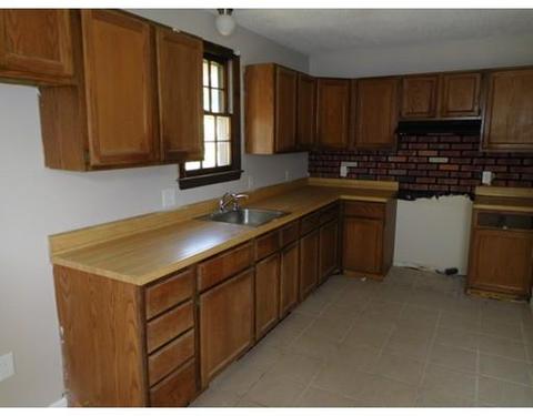 71 Ely St, Holyoke, MA 01040 photo 13