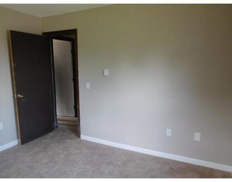 71 Ely St, Holyoke, MA 01040 photo 17