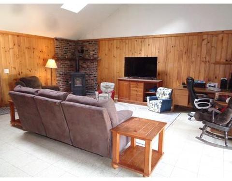 62 Ridgewood Dr, Russell, MA 01071 photo 3