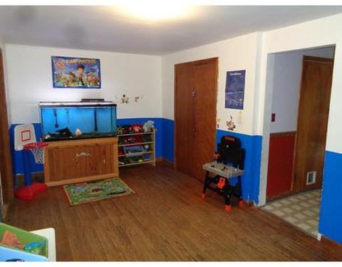 62 Ridgewood Dr, Russell, MA 01071 photo 5