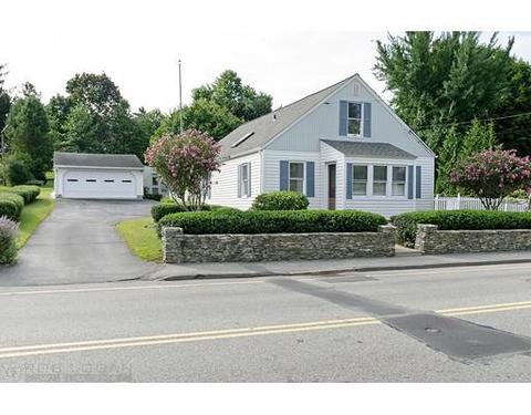 207 Main St, Clinton, MA 01510 photo 1