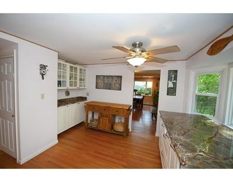 190 Parish Rd, Needham, MA 02494 photo 4