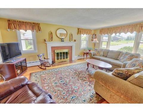 94 Acrebrook Rd, Springfield, MA 01129 photo 5