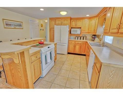 94 Acrebrook Rd, Springfield, MA 01129 photo 9