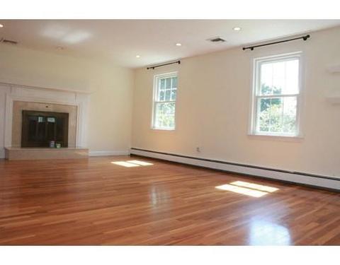 3 Greenleaf Dr, Beverly, MA 01915 photo 3