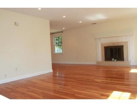 3 Greenleaf Dr, Beverly, MA 01915 photo 4