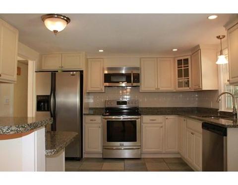 3 Greenleaf Dr, Beverly, MA 01915 photo 6