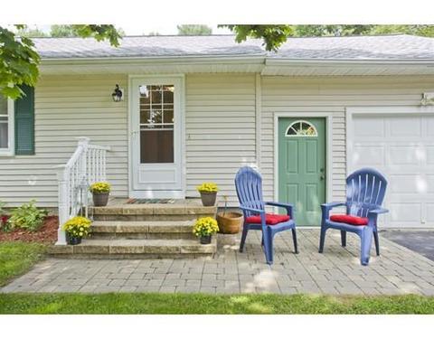 119 Plain St, Easthampton, MA 01027 photo 3