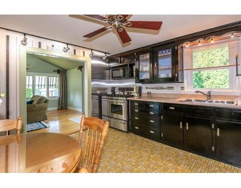 8 Davis Rd, Beverly, MA 01915 photo 13
