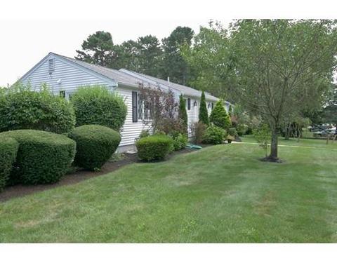 104 Nottingham Dr, Barnstable, MA 02632 photo 2