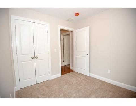 48 Standish St, Worcester, MA 01604 photo 12