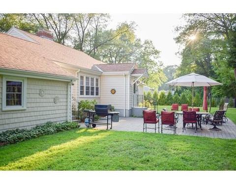 27 Graystone Cir, Worcester, MA 01606 photo 5