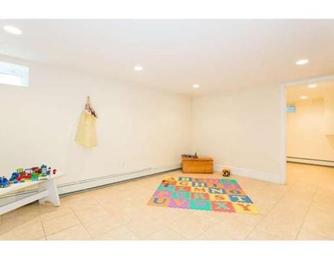 313 Nehoiden St, Needham, MA 02492 photo 17