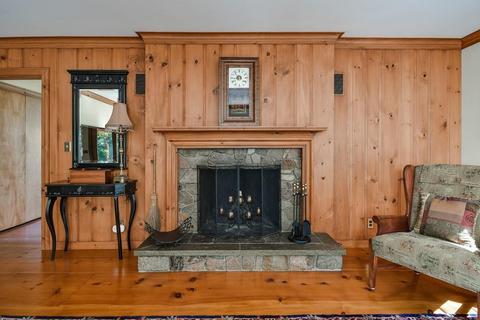 73 Crest Rd, Wellesley, MA 02482 photo 4