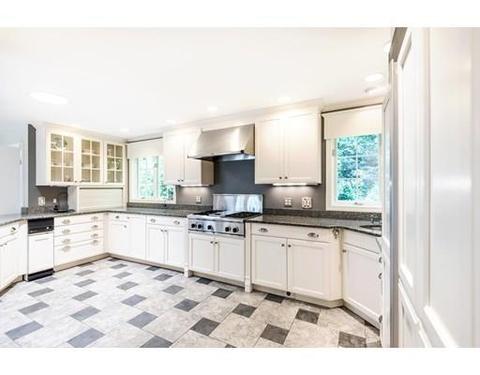 8 Cedar Rd, Andover, MA 01810 photo 6