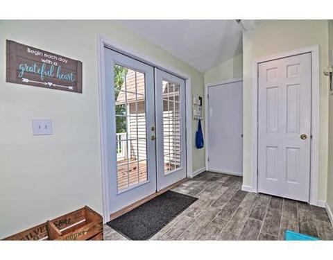 32 Blackstone St, Sutton, MA 01590 photo 3