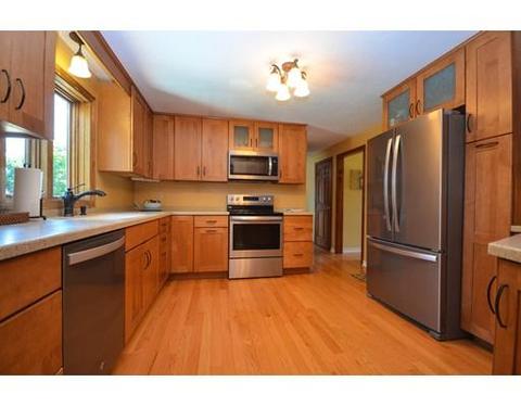 100 Highland View Dr, Sutton, MA 01590 photo 2