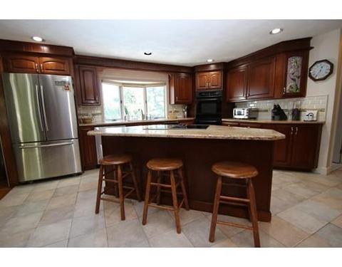 31 Juniper Dr, Saugus, MA 01906 photo 5
