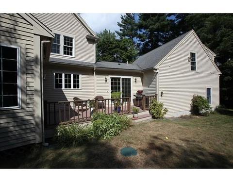 28 Hobart St, Hingham, MA 02043 photo 3