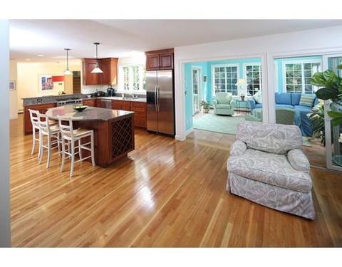 28 Hobart St, Hingham, MA 02043 photo 10