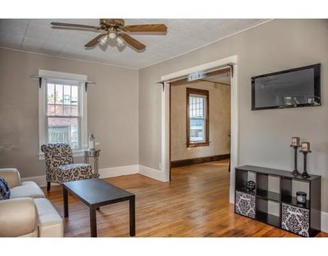 9 Corona St, Springfield, MA 01104 photo 3