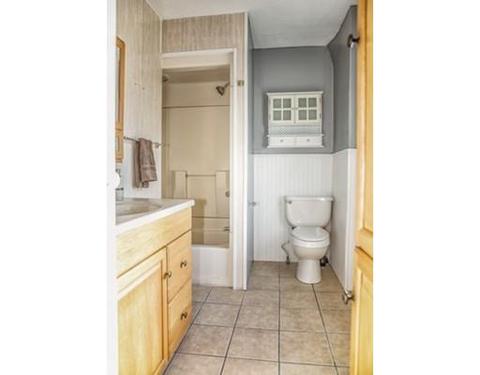 9 Corona St, Springfield, MA 01104 photo 16