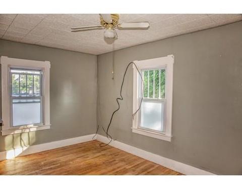 9 Corona St, Springfield, MA 01104 photo 18