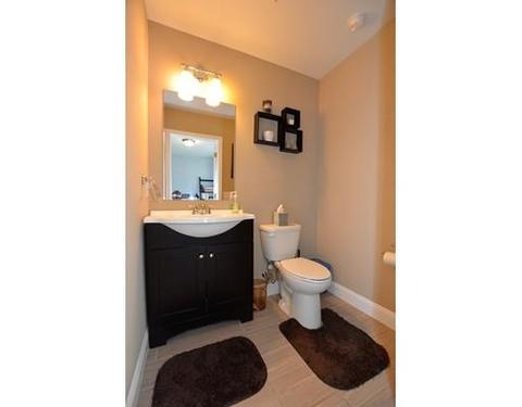 41 Lynwood St, Fall River, MA 02721 photo 17