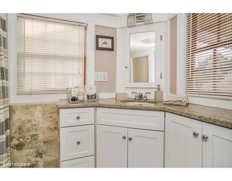 7 Cape Cod Ln, Bourne, MA 02559 photo 5