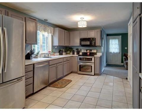 34 Conservation Dr, Douglas, MA 01516 photo 2