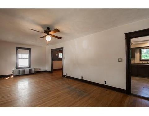 27 Savoie St, Fall River, MA 02723 photo 4