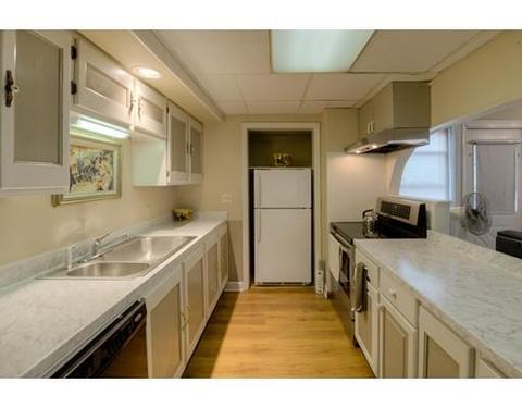 25 Lloyd Ave, Springfield, MA 01119 photo 8