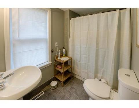 25 Lloyd Ave, Springfield, MA 01119 photo 12