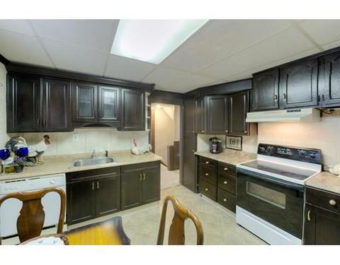 25 Lloyd Ave, Springfield, MA 01119 photo 13