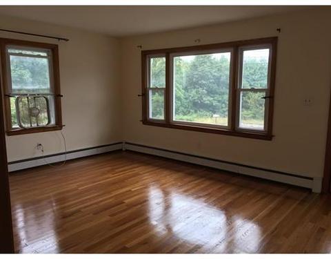 136 Uxbridge Rd, Mendon, MA 01756 photo 5