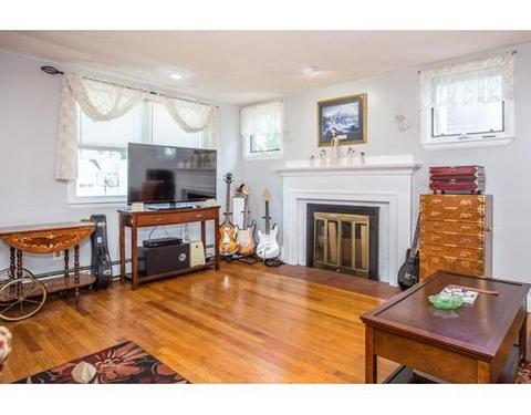 8 Willow, Wakefield, MA 01880 photo 4