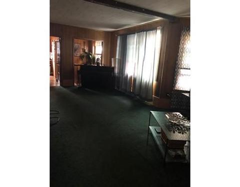 45 Massasoit St, Fall River, MA 02723 photo 3