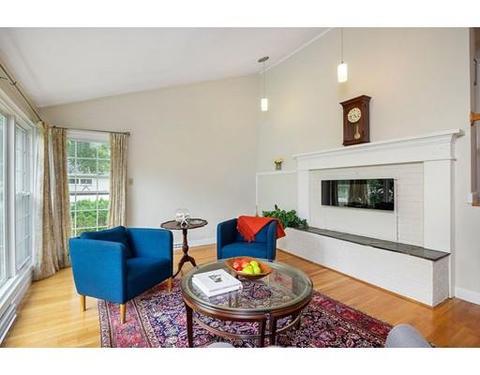 81 Cornell Rd, Marblehead, MA 01945 photo 4