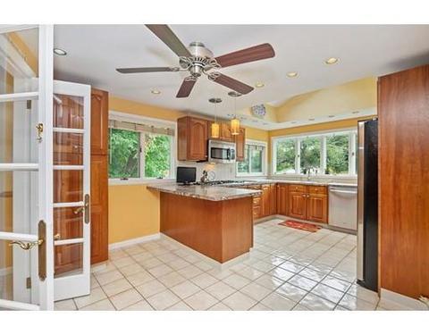 81 Cornell Rd, Marblehead, MA 01945 photo 11