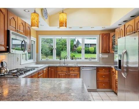 81 Cornell Rd, Marblehead, MA 01945 photo 9