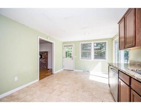 16 Summer St, Wareham, MA 02571 photo 4