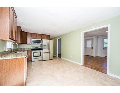 16 Summer St, Wareham, MA 02571 photo 3