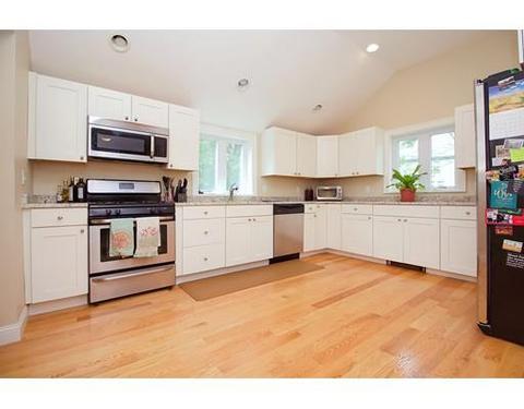 52 Centre St, Danvers, MA 01923 photo 5