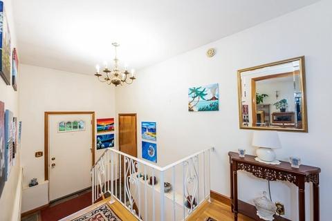 10 Everett St, Lynn, MA 01904 photo 4