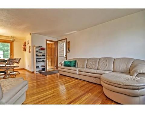 6 Memory Ln, Randolph, MA 02368 photo 4