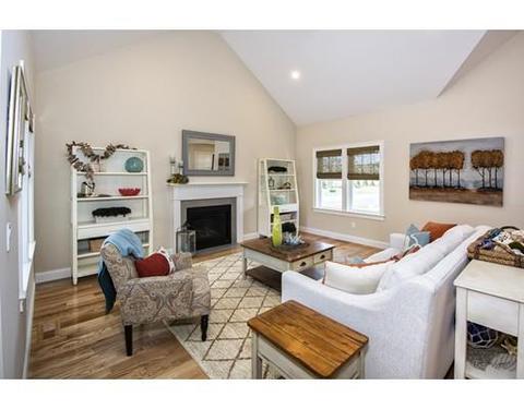 24 Cottage Ln, Mashpee, MA 02649 photo 5